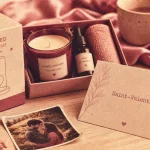 Idées cadeaux Saint Valentin femme : lampe LED personnalisée et coffret bien-être